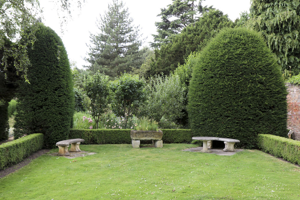 Stone seats in Elgoods Brewery Garden
 #3seats #stonesitting