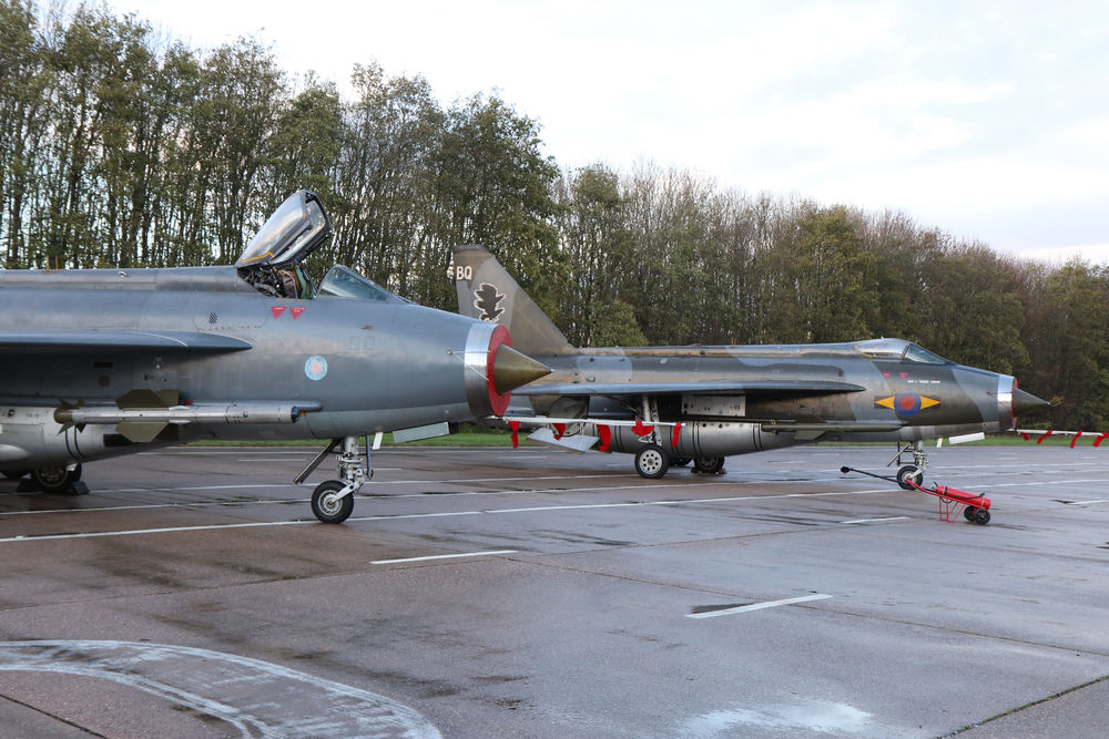 Evening fastjet taxi run awaits, November 2018
 #twoenglishelectrics #bruntingthorpelightnings