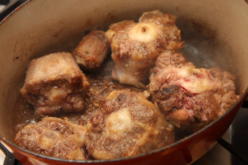 Oxtails, browning.jpg.