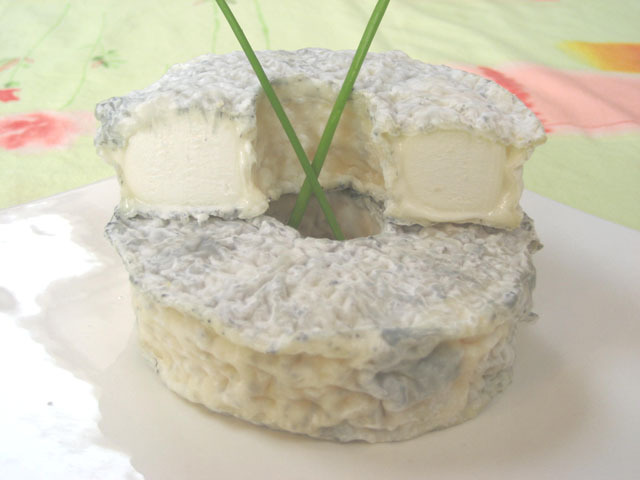 Rouelle du Tarn cheese.jpg.