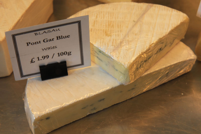 Pont Gar cheese cheese.jpg.