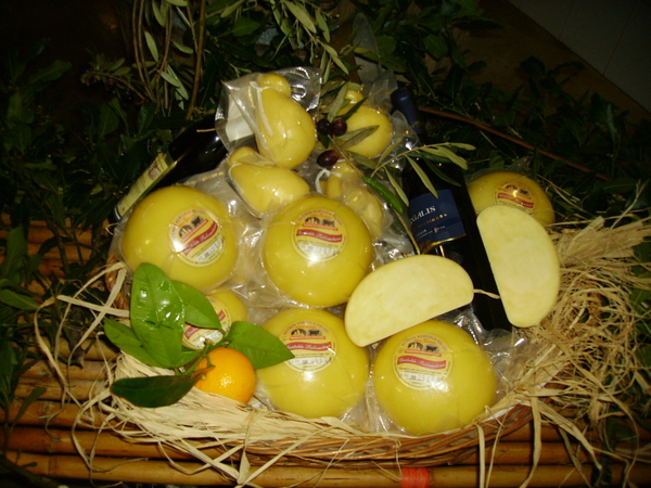 Vastedda Palermitana cheese.jpg.