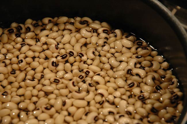 Black-eyed peas.jpg. Black-eyed peas.jpg.