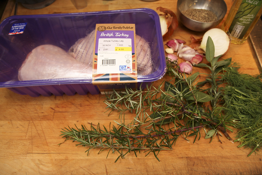 Cooking turkey leg in a slow cooker ingredients.jpg.