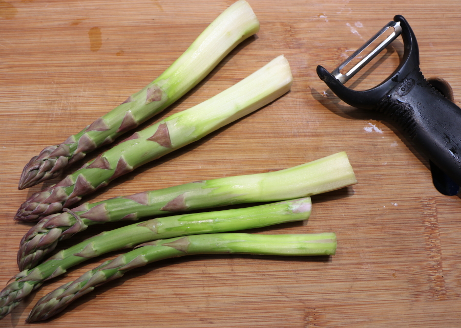 Asparagus speed peeled.jpg. Asparagus speed peeled.jpg.