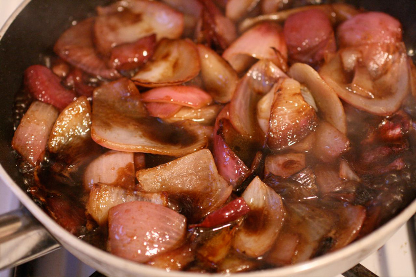 Onion in agrodolce sauce.jpg. Onion in agrodolce sauce.jpg.