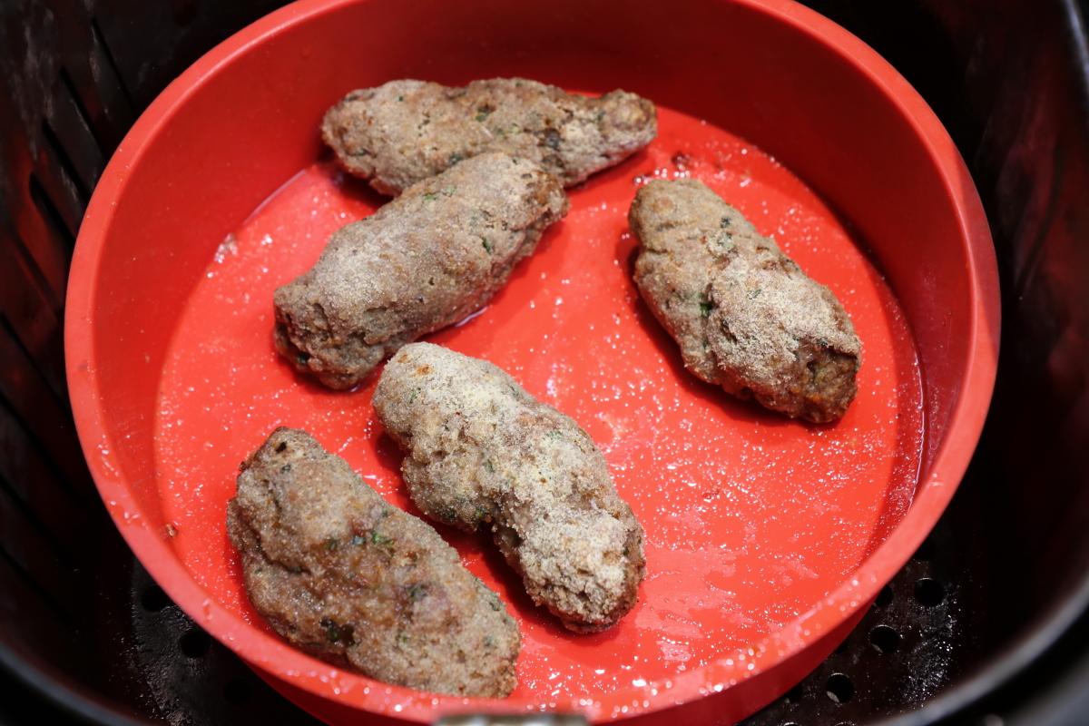 Air fried Oxford sausages.jpg.