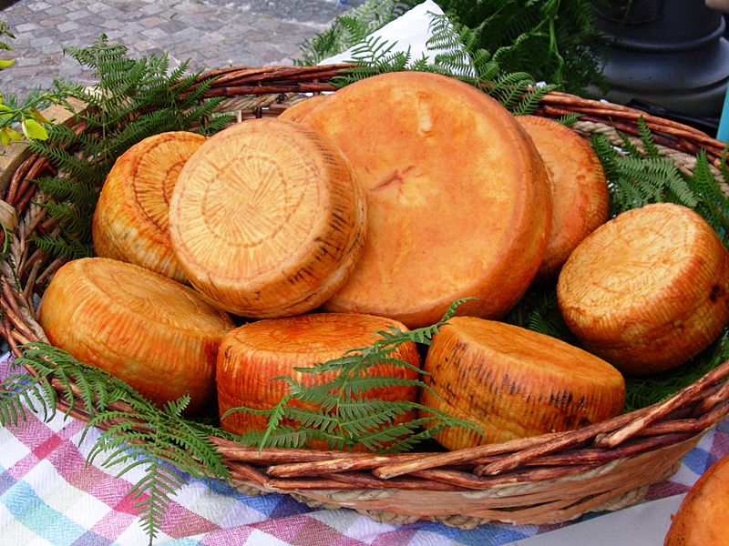 Caprino della Limina cheese.jpg. Caprino della Limina cheese.jpg.