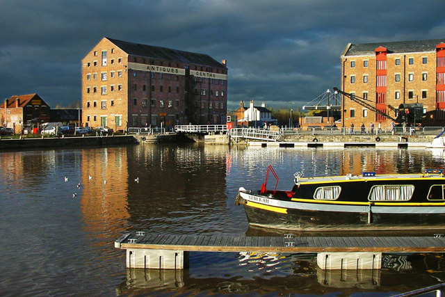 Gloucester Docks.jpg.
