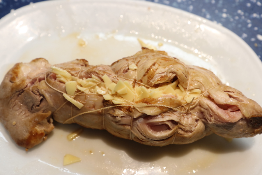 Porc filets mignons trussed.jpg. Porc filets mignons trussed.jpg.