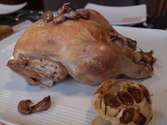 Pollo con 40 dientes de ajo recipe.jpg.