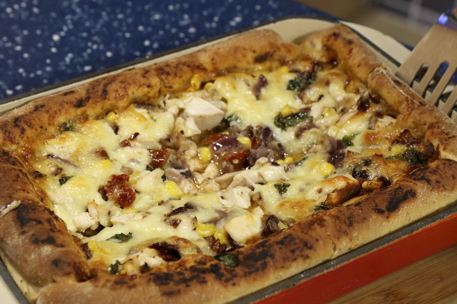 ChickenDeepPanPizza.jpg.