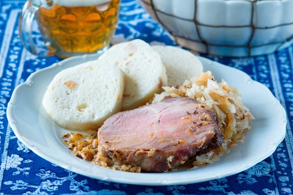 Knedlo vepřo zelo (Pork, dumplings and sauerkraut).jpg. Knedlo vepřo zelo (Pork, dumplings and sauerkraut).jpg.