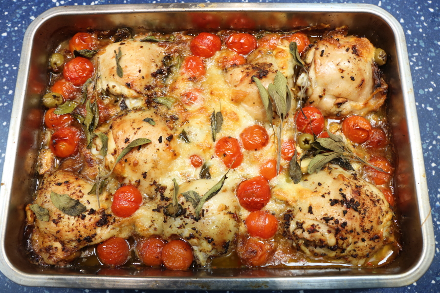 Tomato, chicken and mozzarella traybake roasted.jpg. Tomato, chicken and mozzarella traybake roasted.jpg.