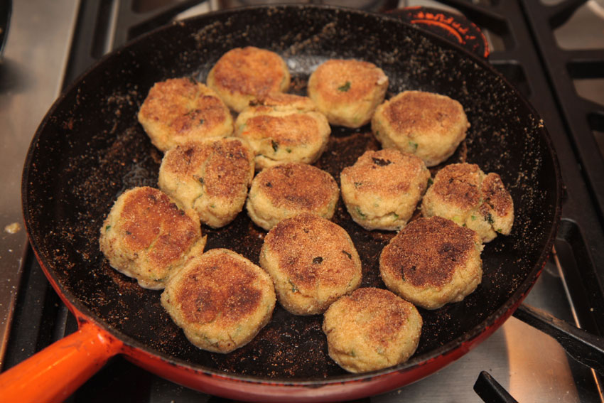 Mexican fishballs frying.jpg. Mexican fishballs frying.jpg.