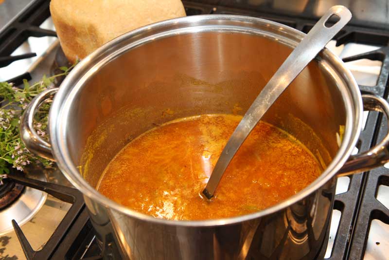 Velő leves simmering.jpg.