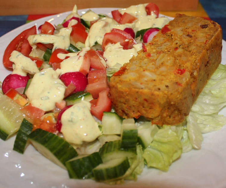 Macaroni loaf with yoghurt sauce recipe.jpg.