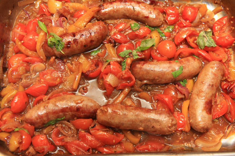 Sausage, tomato and pepper bake with balsamic vinegar