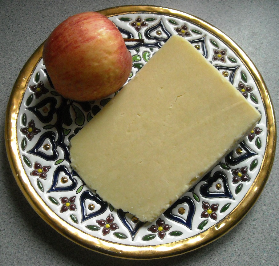 Dewlay Beacon Fell Traditional Lancashire cheese.jpg.