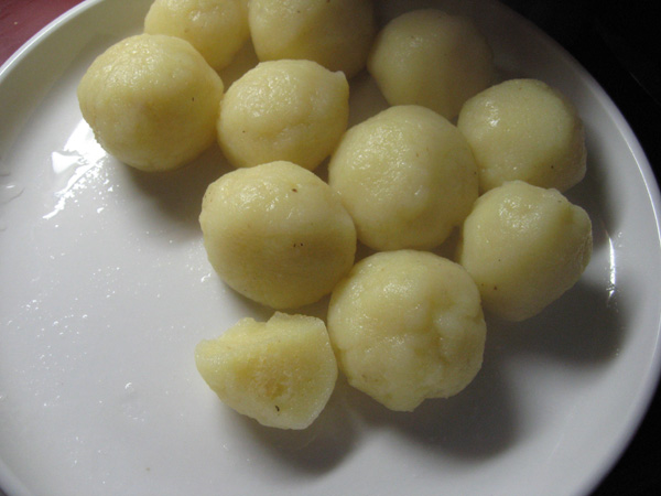 Potato dumplings.jpg. Potato dumplings.jpg.