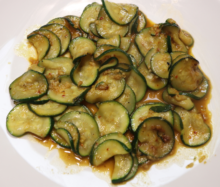 Garlic chilli courgettes