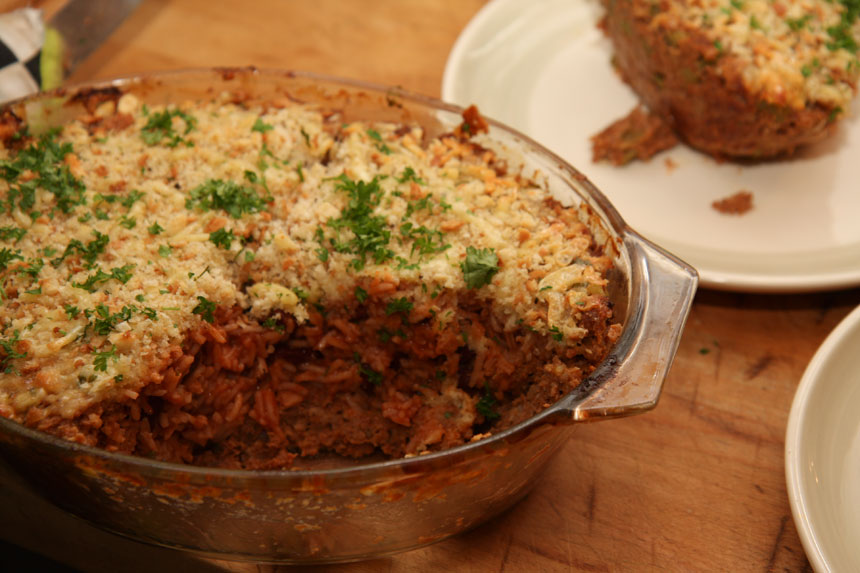 Inside-out meat and chilli bean pie