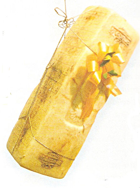 Caciocavallo Ragusano cheese.jpg.