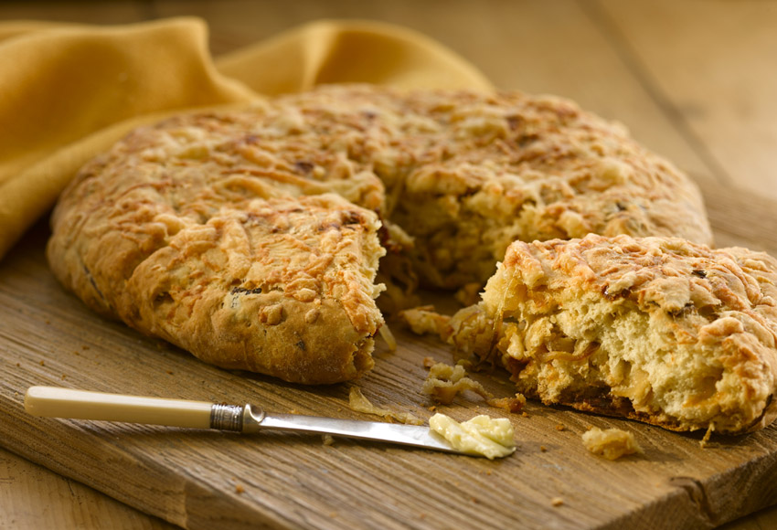 Onion and cheese soda bread