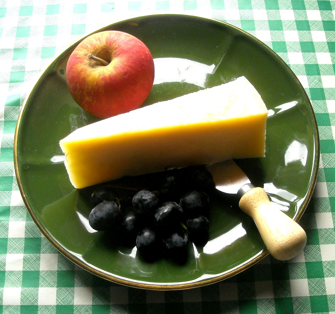 Godsell&#39;s Single Gloucester cheese.jpg.