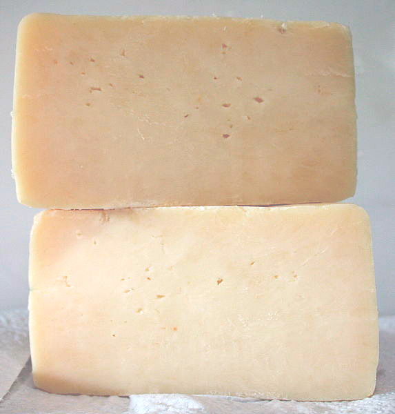 Queso Ovín cheese.jpg.