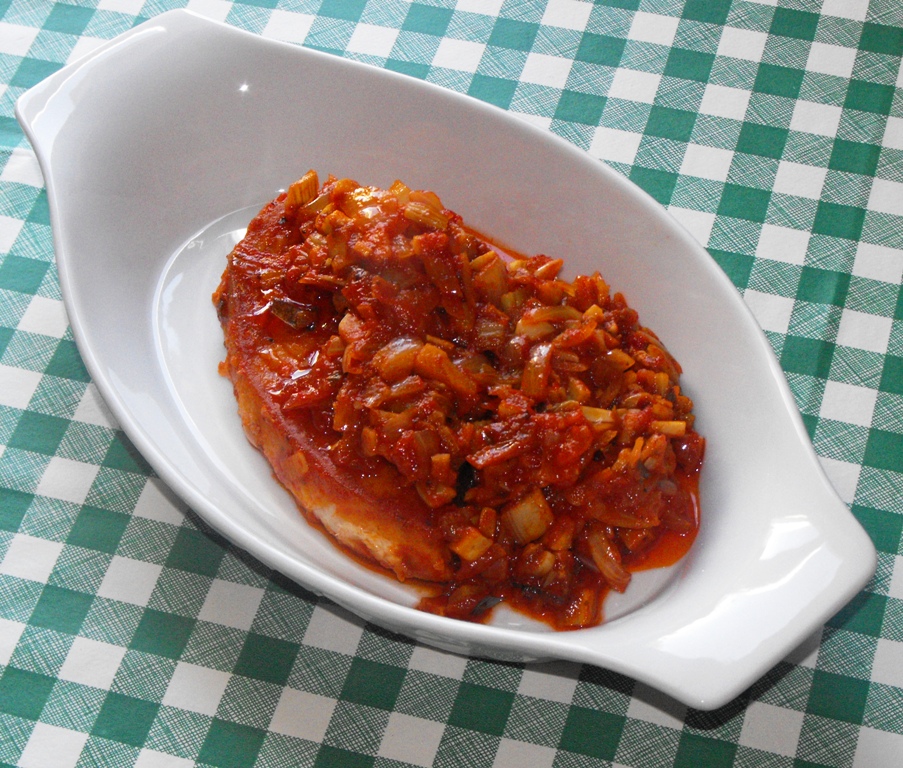 Pesce spada in salsa di pomodoro