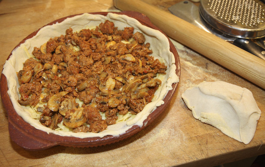 Chicago chorizo pie pizza filled.jpg.