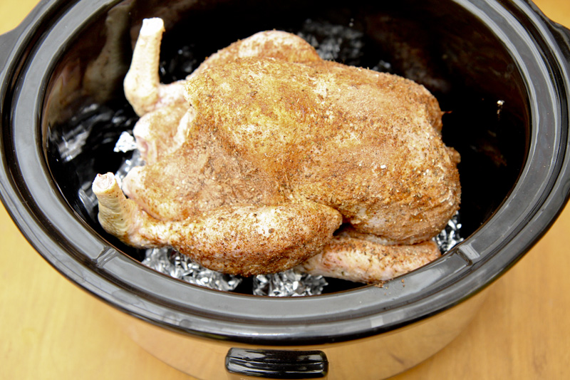 File:Roasting a chicken in a slow cooker - ready to cook.jpg