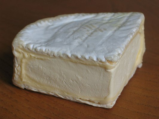 Sharpham Elmhirst cheese.jpg.