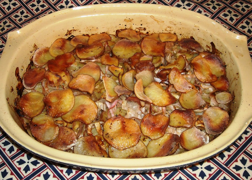 Boulangère potatoes