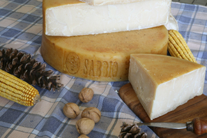Formaggella della di Sabbia cheese.jpg. Formaggella della di Sabbia cheese.jpg.