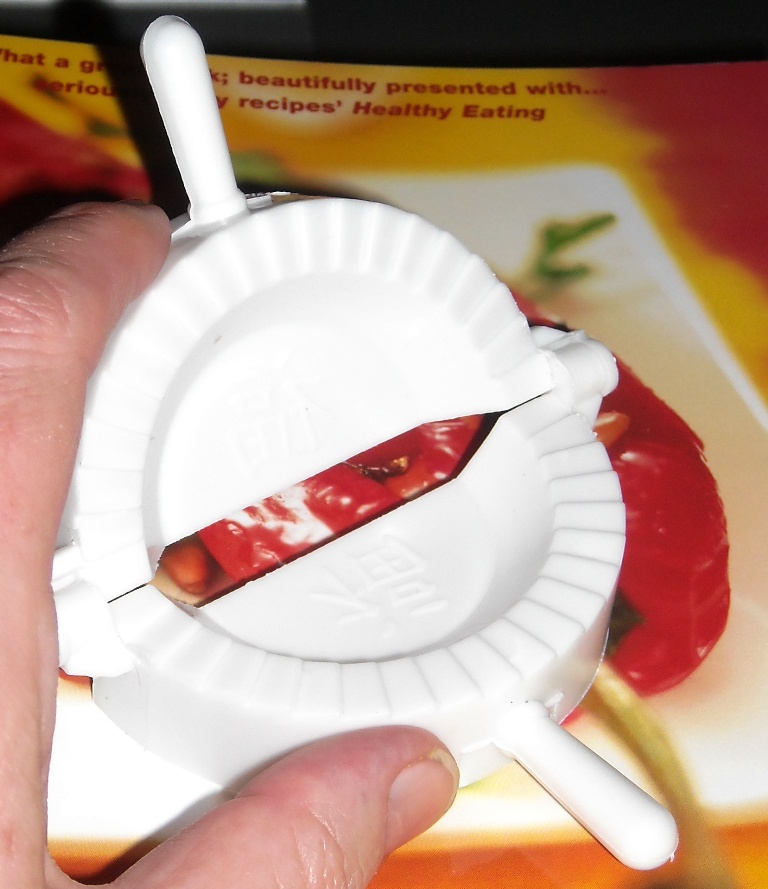 Empanadilla mould.jpg. Empanadilla mould.jpg.