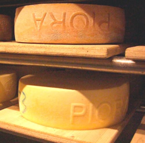Piora cheese.jpg.
