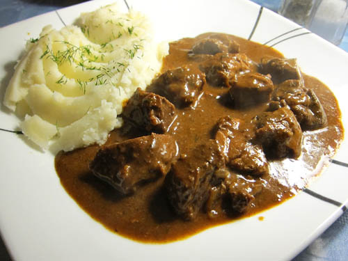 Teleci gulas (Veal goulash) recipe.jpg.
