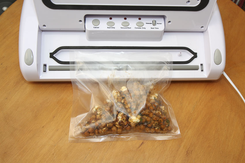 Vacuum packing leftovers 1.jpg. Vacuum packing leftovers 1.jpg.
