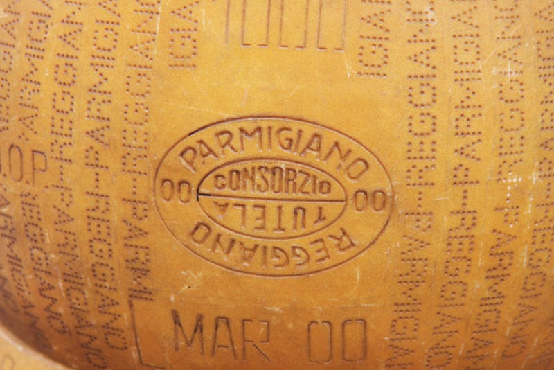 Parmigiano Reggiano.jpg.