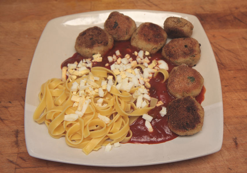 Mexican fishballs in tomato sauce