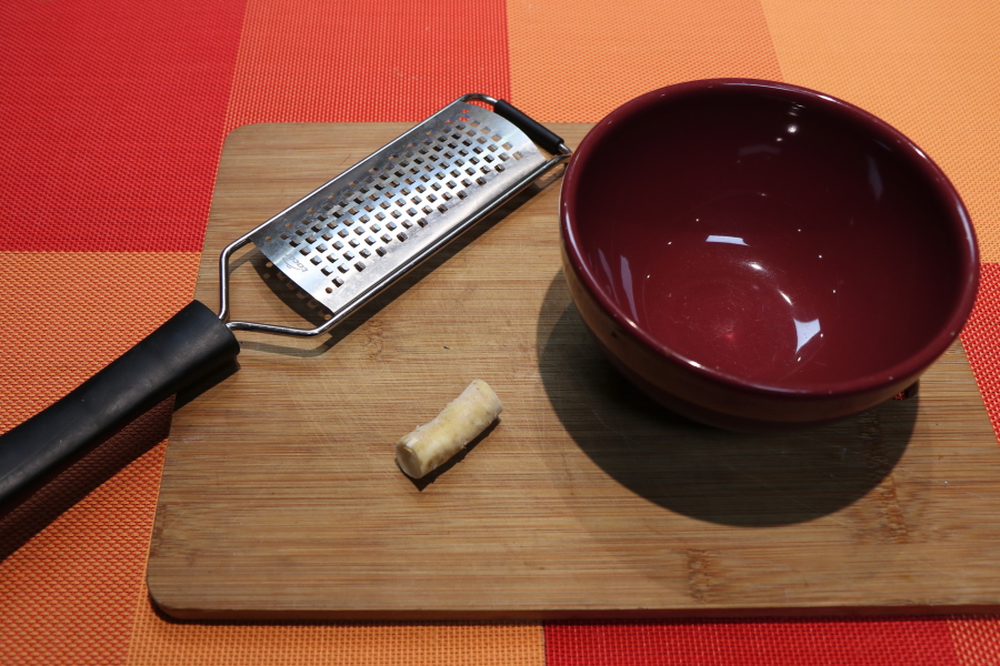 One inch of horseradish root.jpg.