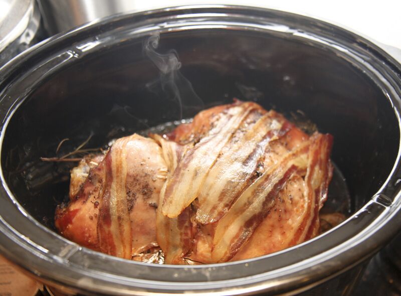 File:Roasting a turkey in a slow cooker recipe.jpg