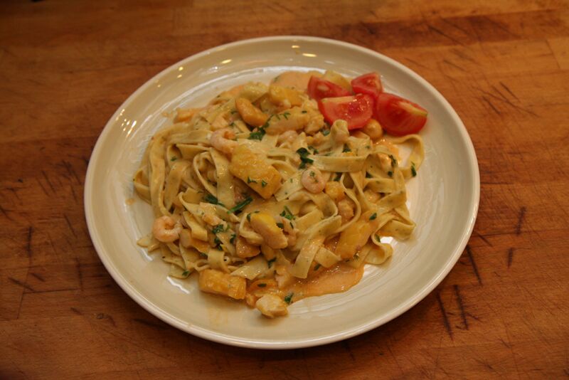 File:Basa and prawn tagliatelle.jpg