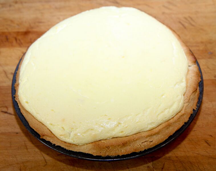File:Luxembourg cheesecake - baked.jpg