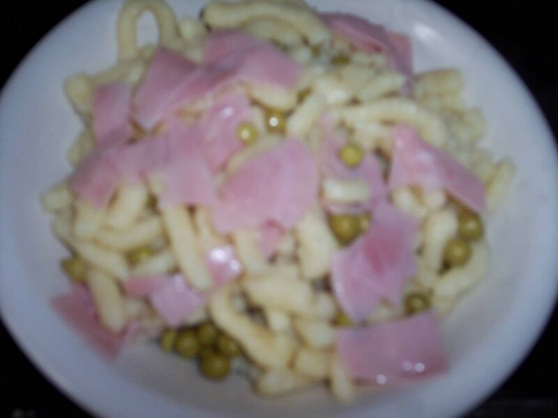 File:Spatzle before baking.jpg