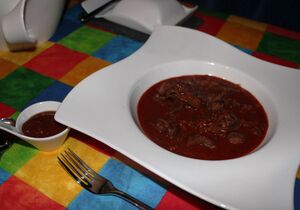 Estofado de venado al pimentón de La Vera (Stewed venison with paprika)