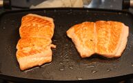 Grilling salmon in a panini press - not recommended, see text