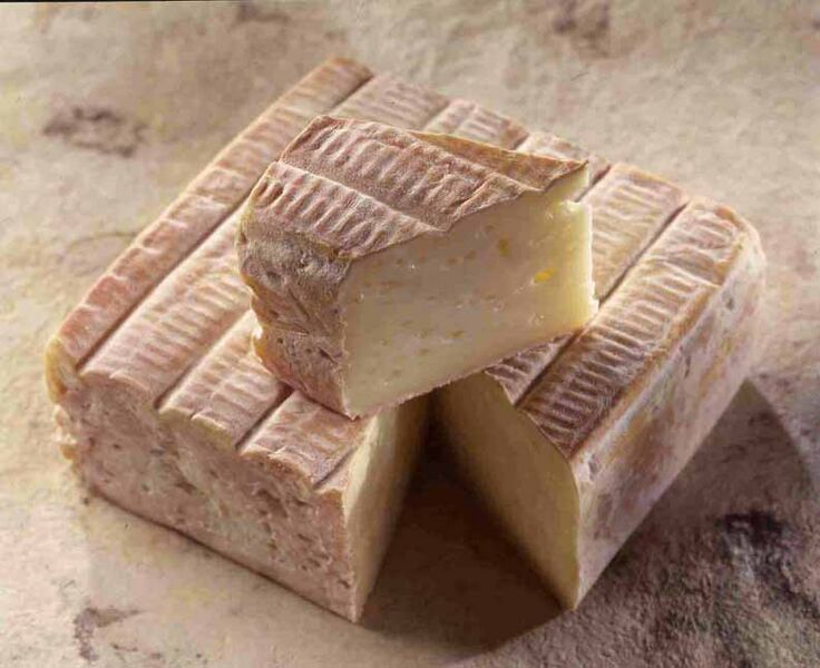 File:Pavé d'Auge cheese.jpg